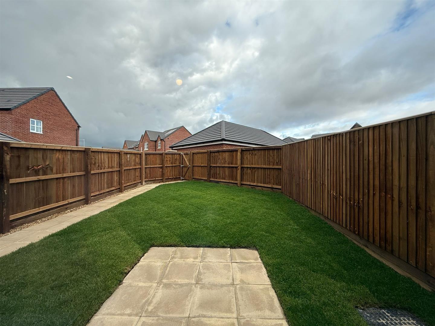 3 Bedroom House To Rent image 2